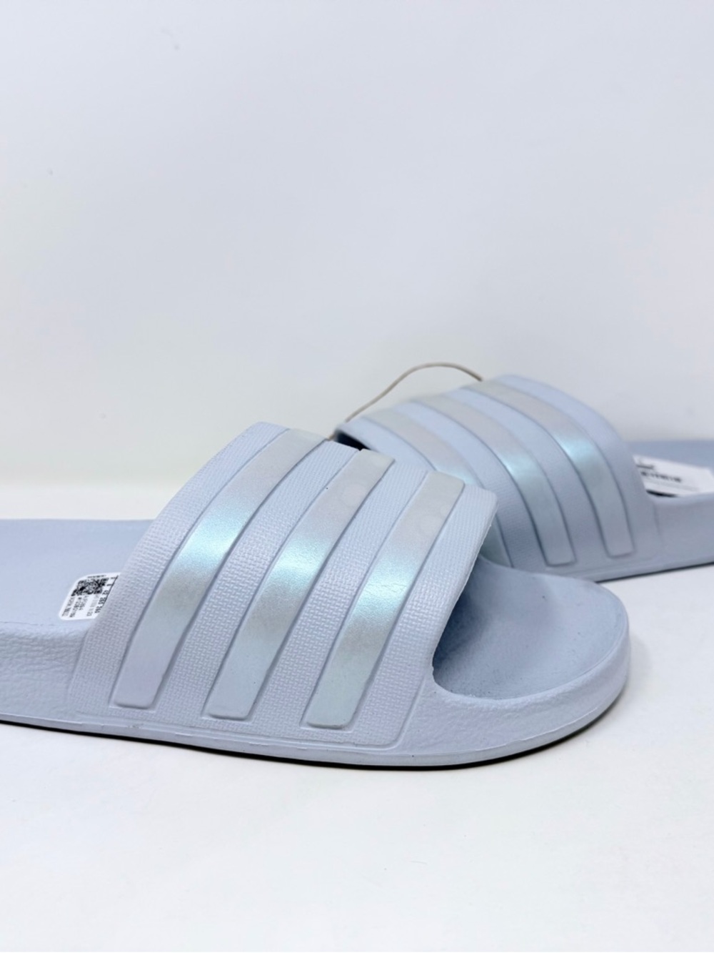 Adidas Adlilette Aqua Light Blue Iridescent Adilette Slide Sandals Size 9 Men’s